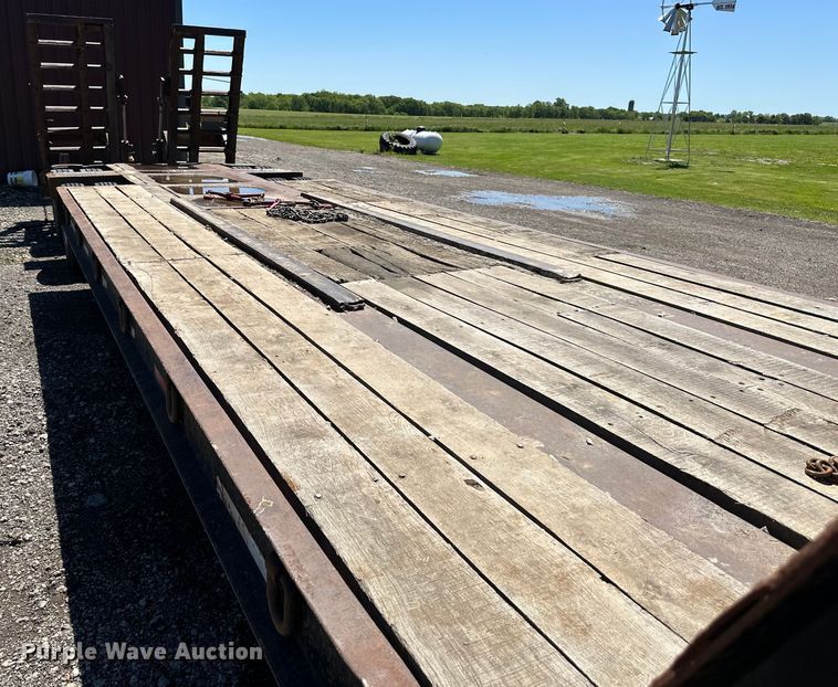 image for item NT9194 2005 Load King CS352 equipment trailer