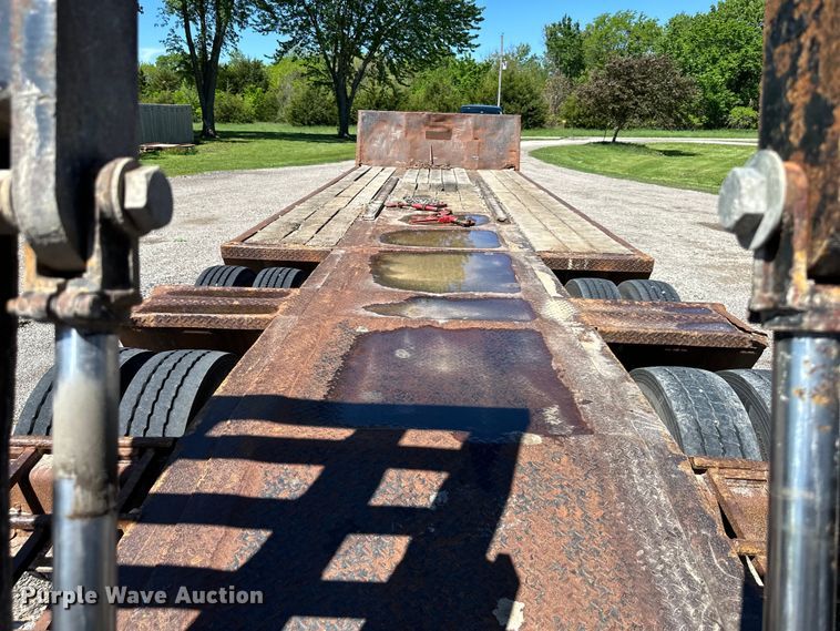 image for item NT9194 2005 Load King CS352 equipment trailer