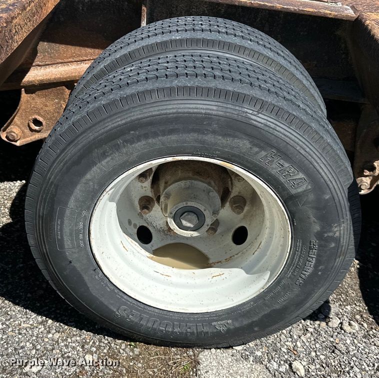 image for item NT9194 2005 Load King CS352 equipment trailer