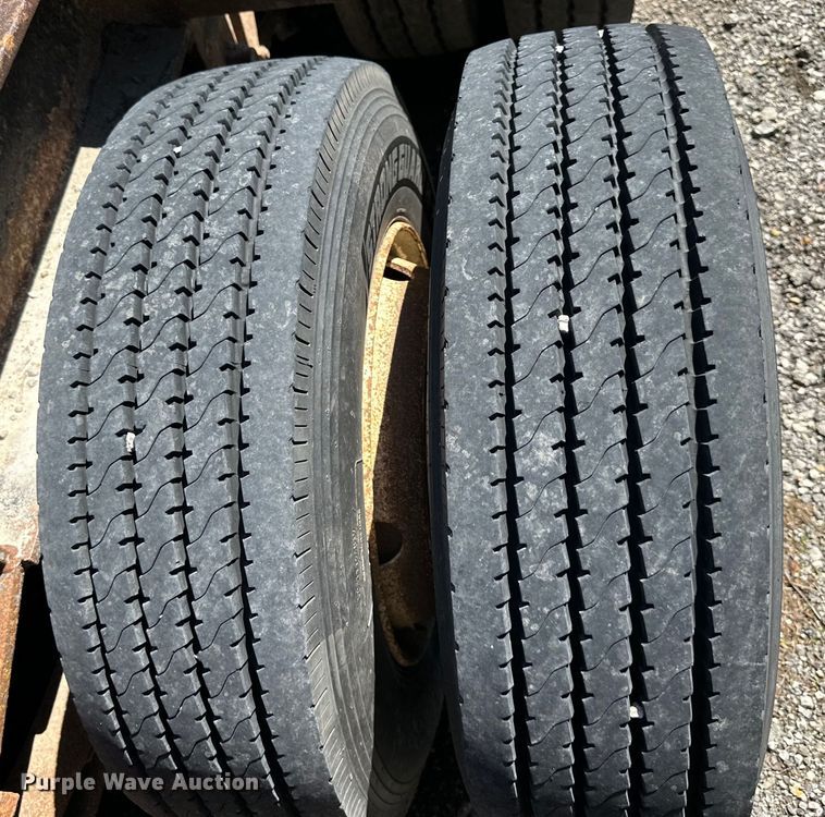 image for item NT9194 2005 Load King CS352 equipment trailer