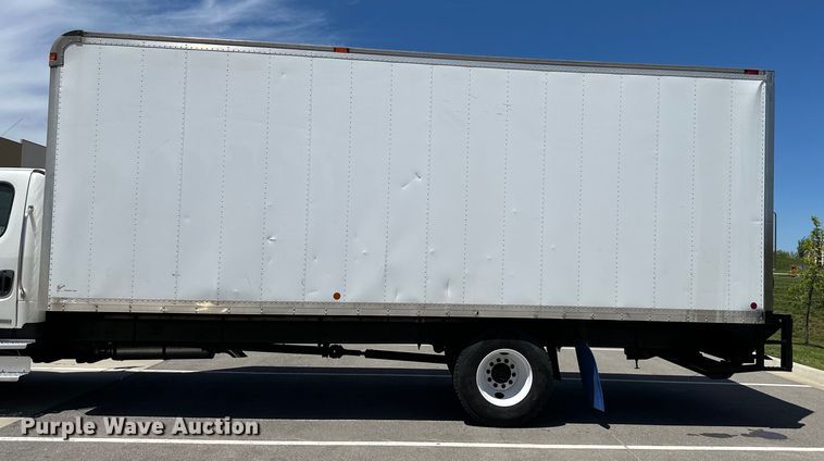 image for item NT9195 2006 Freightliner Business Class M2 box truck