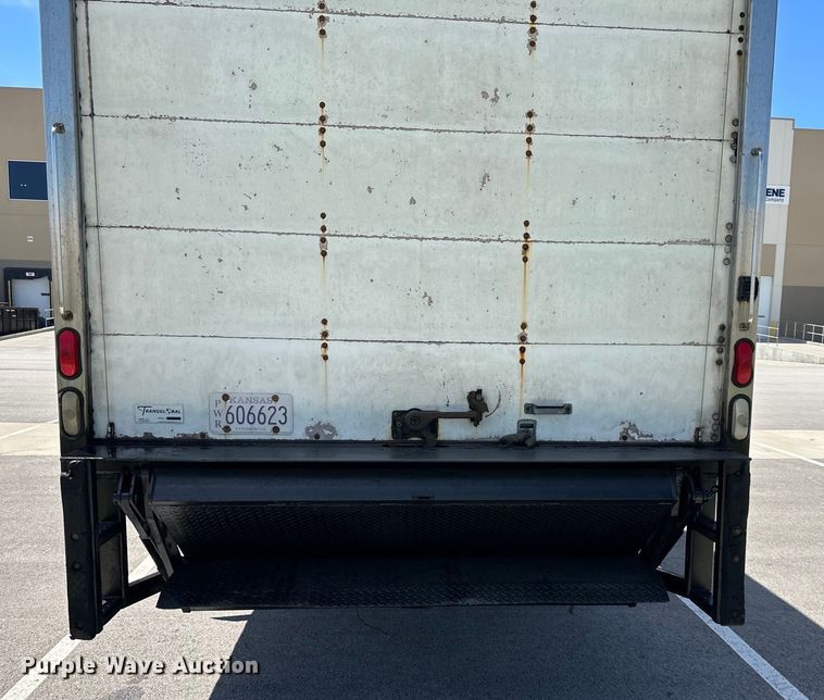 image for item NT9195 2006 Freightliner Business Class M2 box truck