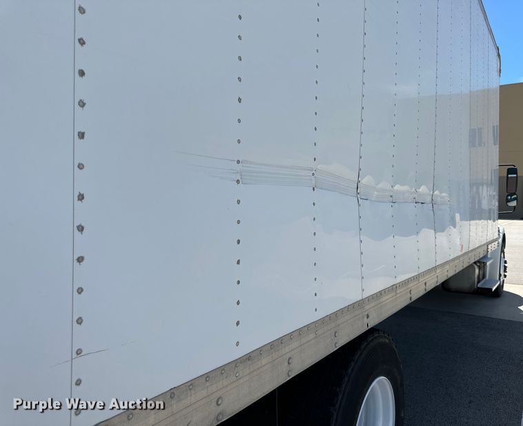 image for item NT9195 2006 Freightliner Business Class M2 box truck
