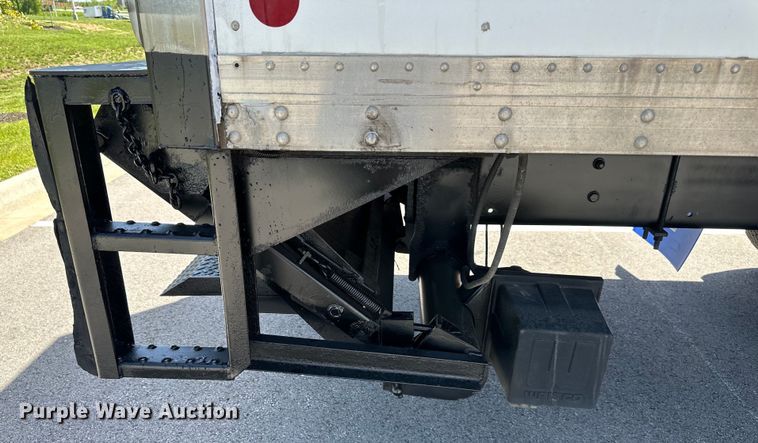 image for item NT9195 2006 Freightliner Business Class M2 box truck