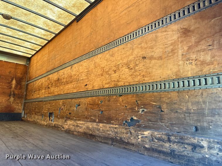 image for item NT9195 2006 Freightliner Business Class M2 box truck