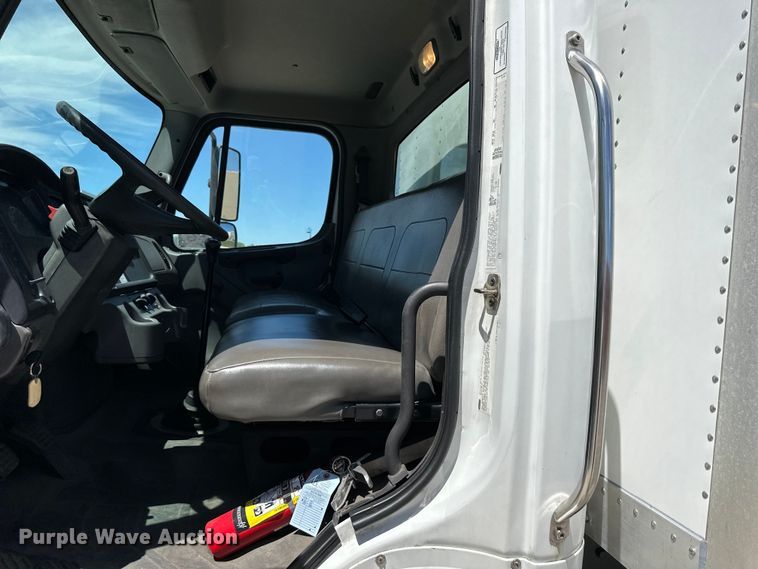 image for item NT9195 2006 Freightliner Business Class M2 box truck