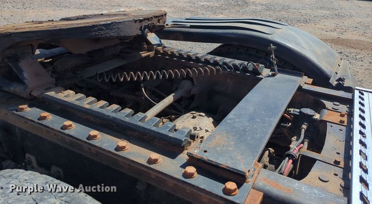 image for item NZ9431 2013 Mack CHU614 semi truck