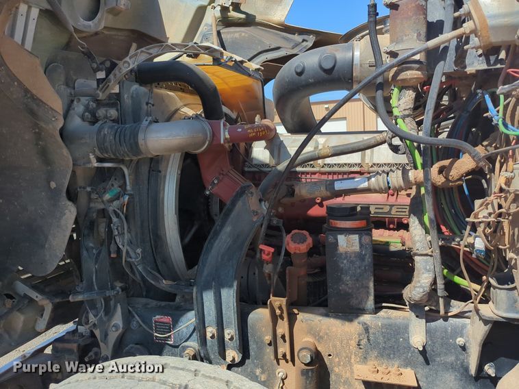 image for item NZ9431 2013 Mack CHU614 semi truck