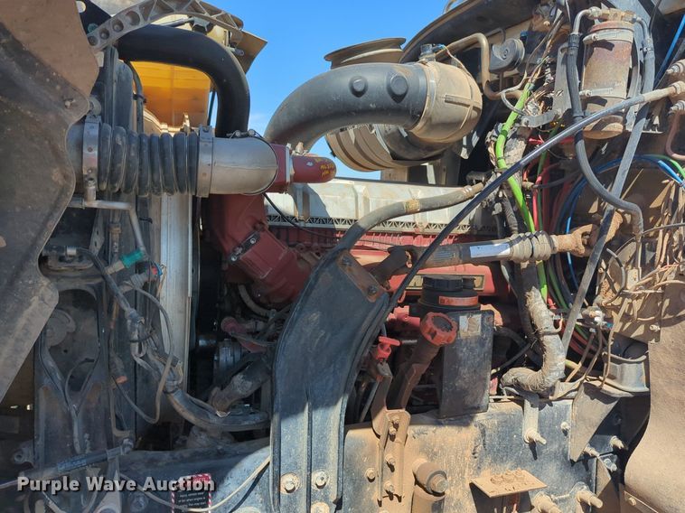 image for item NZ9431 2013 Mack CHU614 semi truck