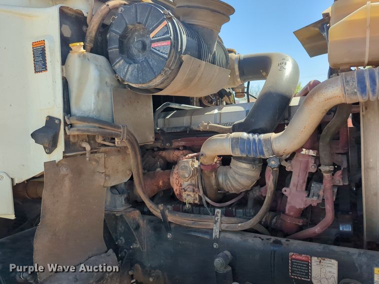 image for item NZ9431 2013 Mack CHU614 semi truck