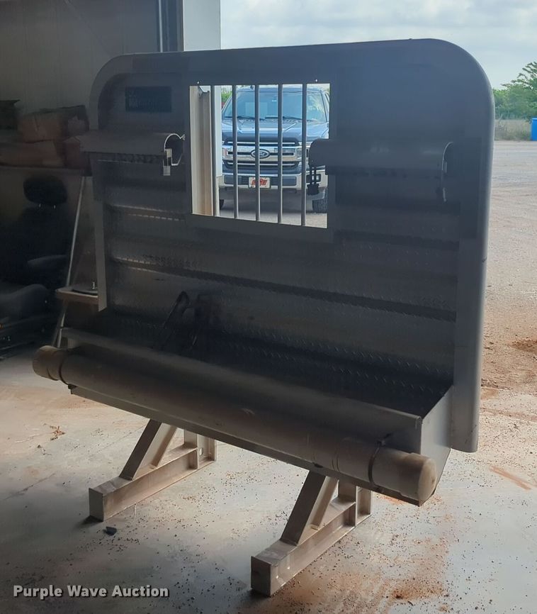 image for item NZ9681 Merritt headache rack