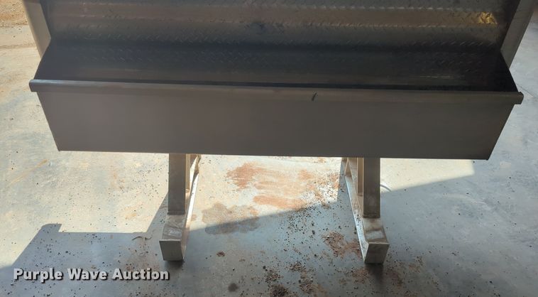 image for item NZ9682 Merritt headache rack