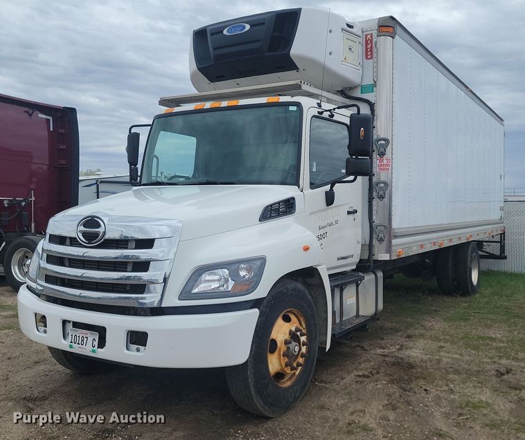 image for item NZ9816 2015 Hino 338 refrigerated truck