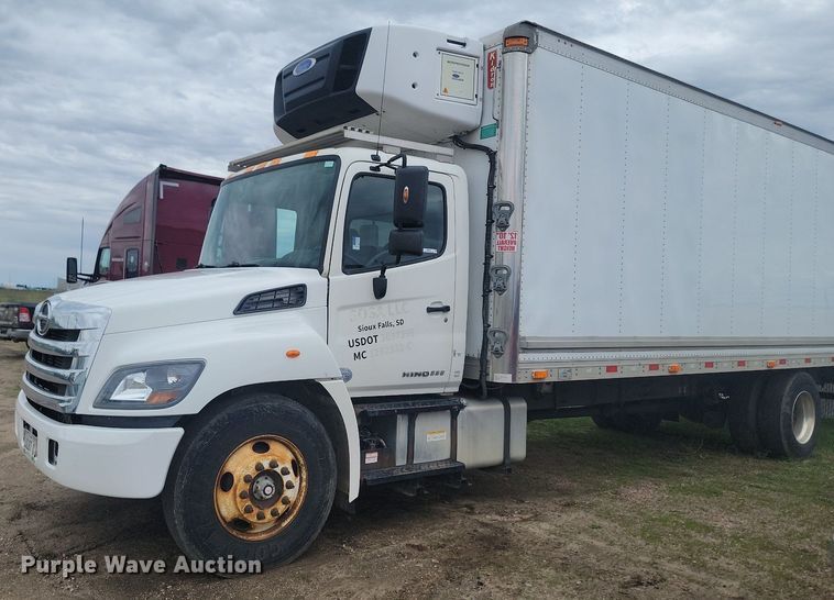 image for item NZ9816 2015 Hino 338 refrigerated truck