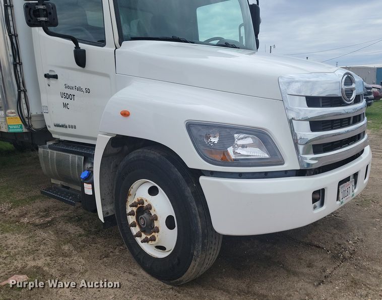 image for item NZ9816 2015 Hino 338 refrigerated truck
