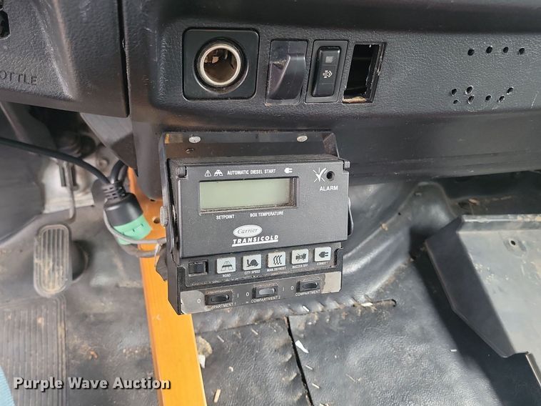 image for item NZ9816 2015 Hino 338 refrigerated truck