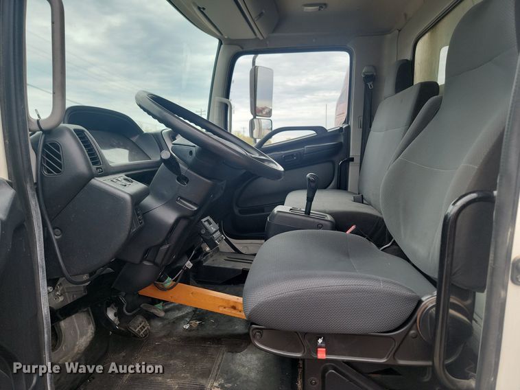 image for item NZ9816 2015 Hino 338 refrigerated truck