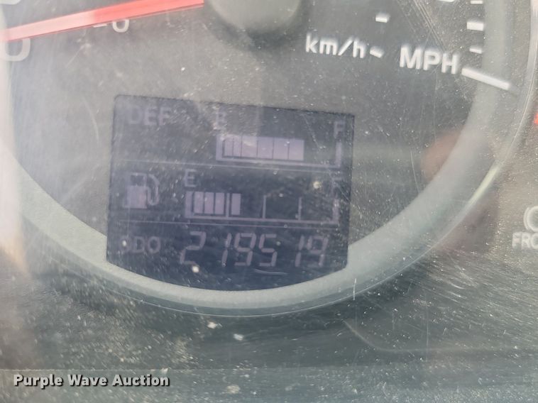 image for item NZ9816 2015 Hino 338 refrigerated truck