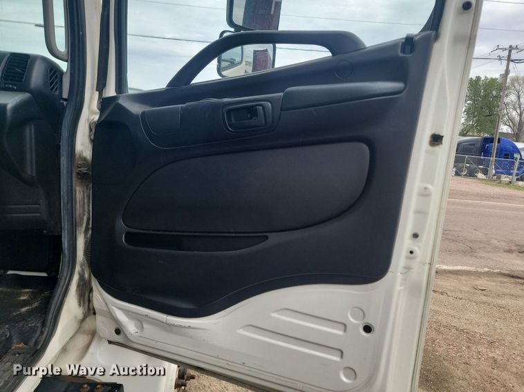 image for item NZ9816 2015 Hino 338 refrigerated truck