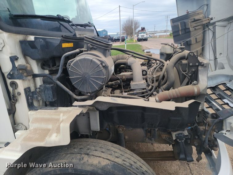 image for item NZ9816 2015 Hino 338 refrigerated truck