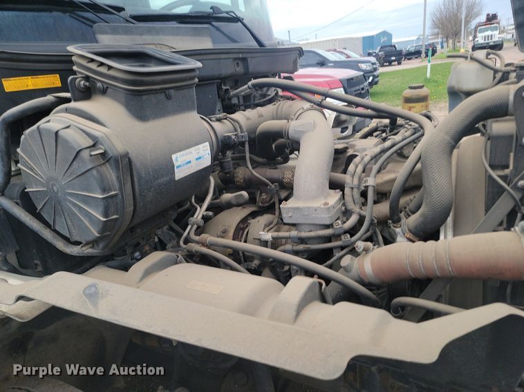 image for item NZ9816 2015 Hino 338 refrigerated truck