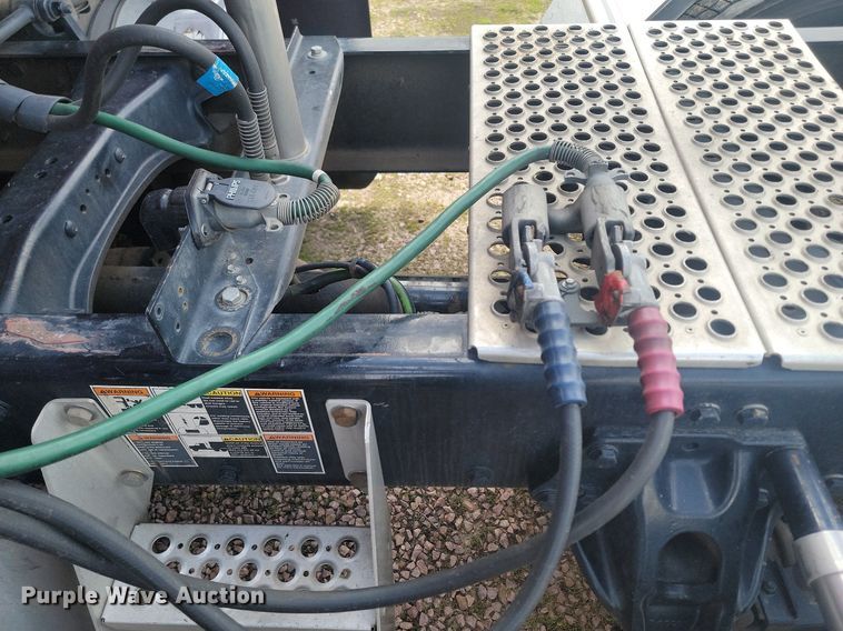 image for item NZ9817 2020 Kenworth T680 semi truck