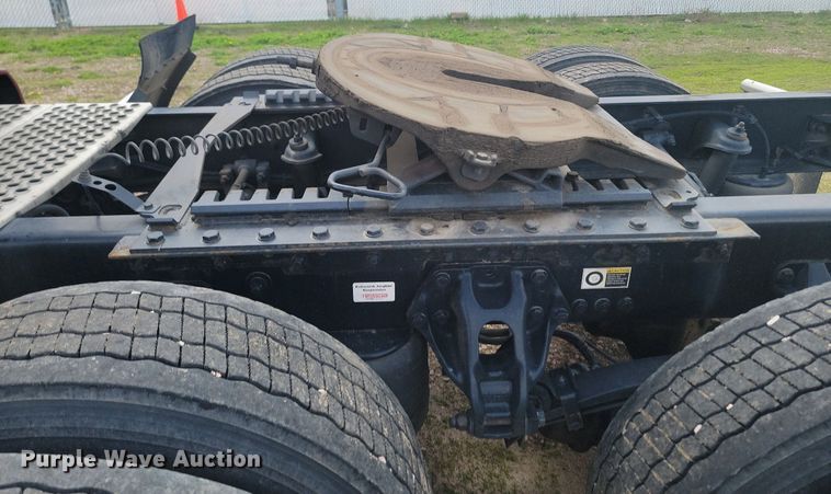 image for item NZ9817 2020 Kenworth T680 semi truck