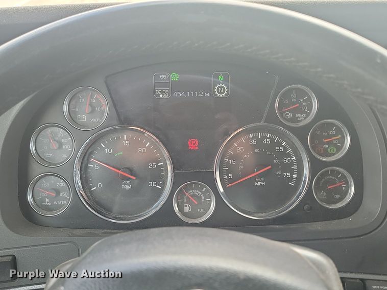 image for item NZ9817 2020 Kenworth T680 semi truck