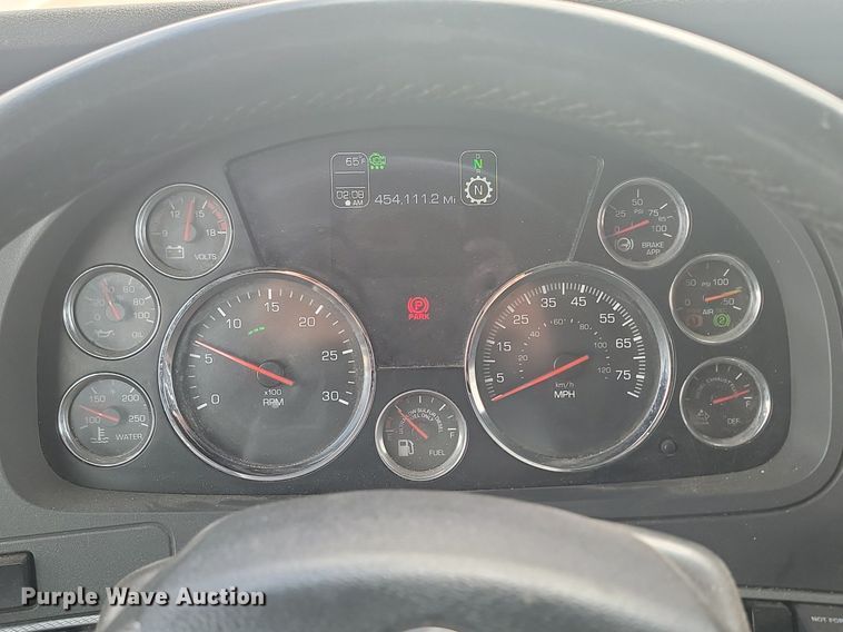 image for item NZ9817 2020 Kenworth T680 semi truck