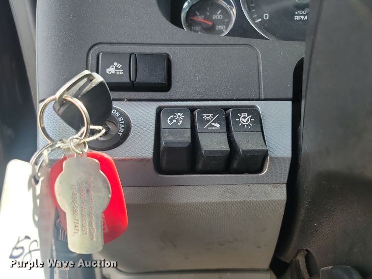 image for item NZ9817 2020 Kenworth T680 semi truck