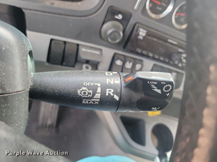 image for item NZ9817 2020 Kenworth T680 semi truck