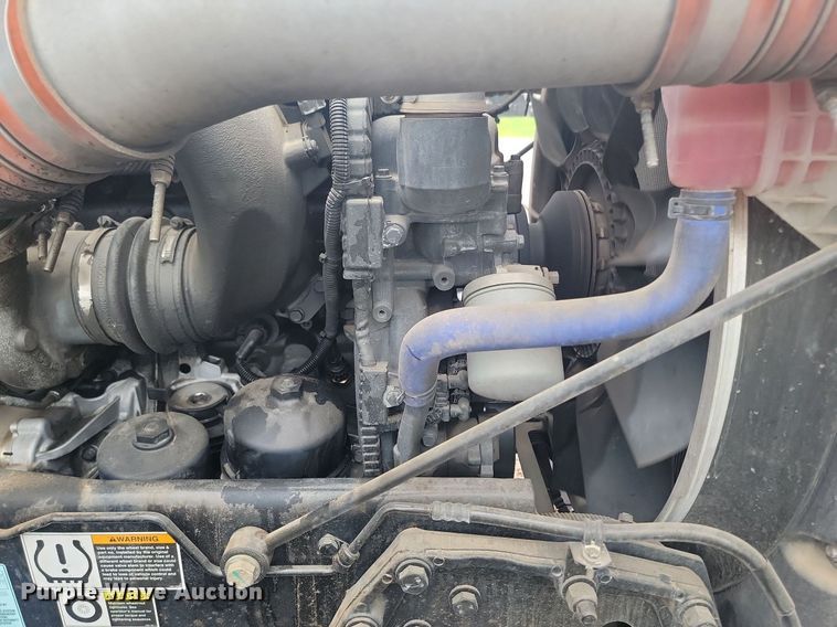 image for item NZ9817 2020 Kenworth T680 semi truck