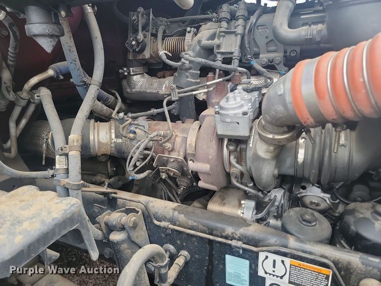 image for item NZ9817 2020 Kenworth T680 semi truck