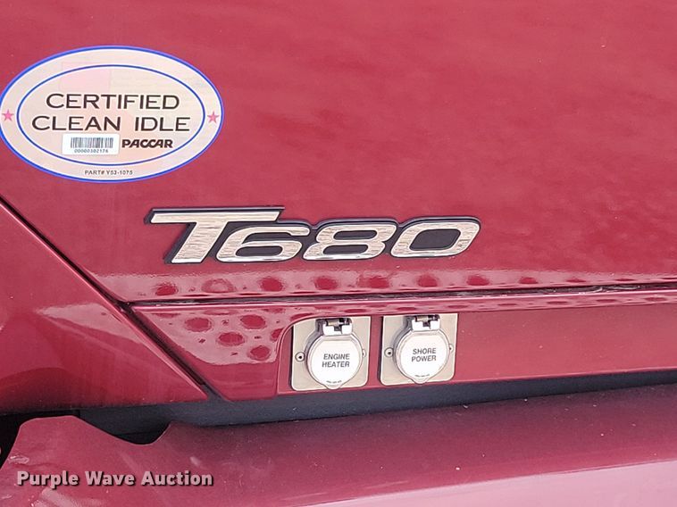 image for item NZ9817 2020 Kenworth T680 semi truck