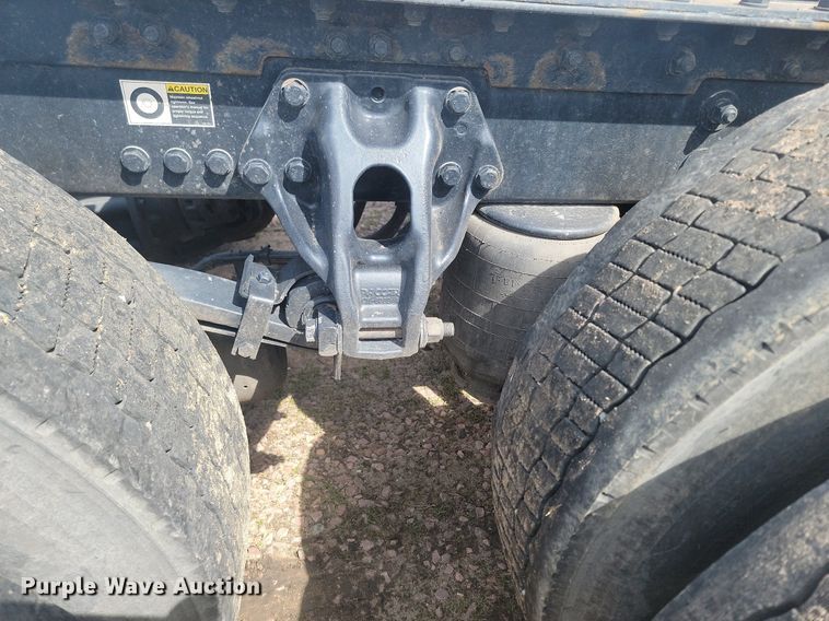 image for item NZ9817 2020 Kenworth T680 semi truck