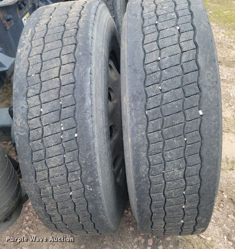 image for item NZ9817 2020 Kenworth T680 semi truck