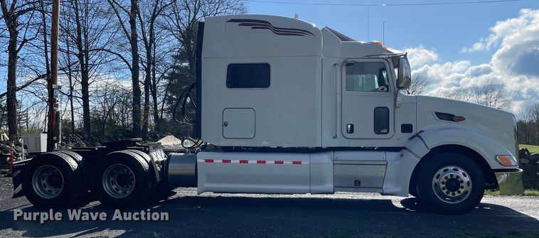 image for item OG9908 2012 Peterbilt  386 semi truck