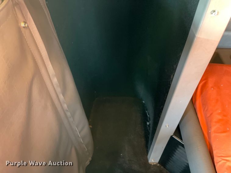 image for item OG9908 2012 Peterbilt  386 semi truck