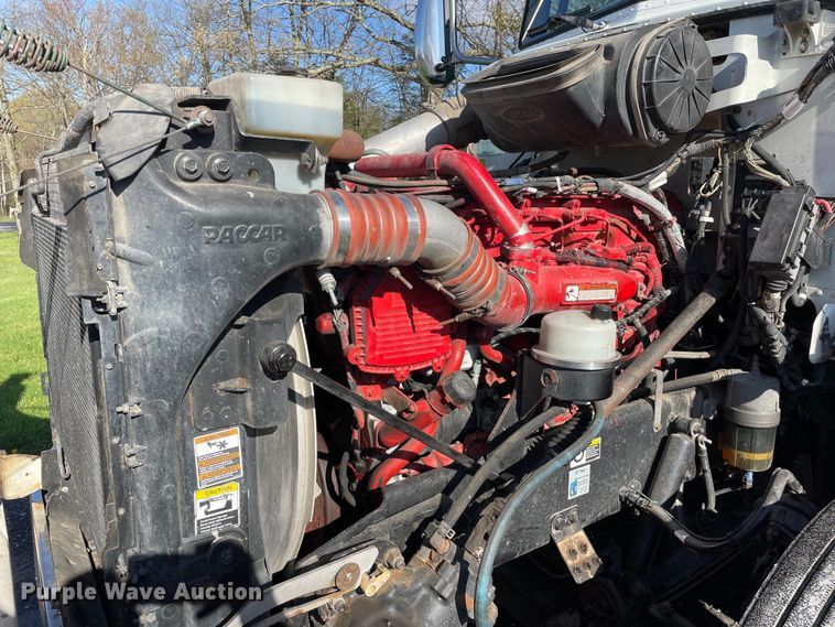 image for item OG9908 2012 Peterbilt  386 semi truck