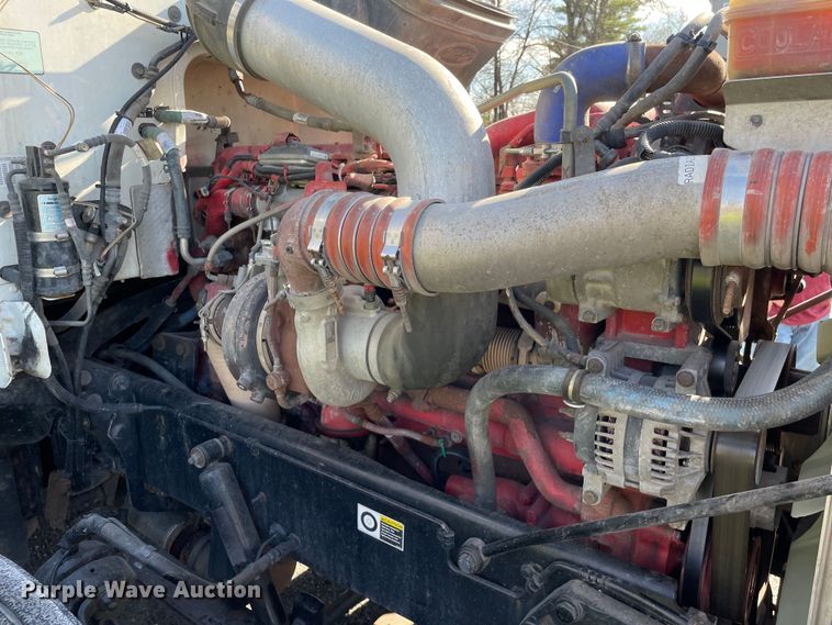 image for item OG9908 2012 Peterbilt  386 semi truck