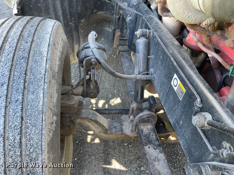 image for item OG9908 2012 Peterbilt  386 semi truck