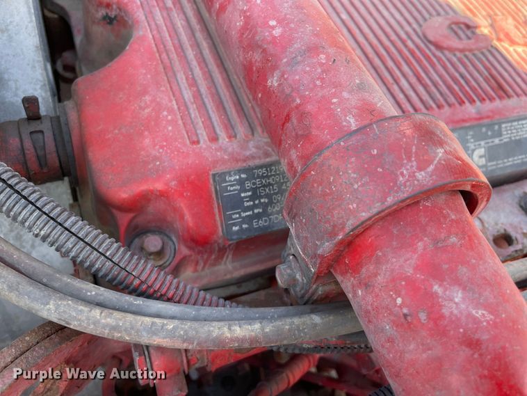 image for item OG9908 2012 Peterbilt  386 semi truck