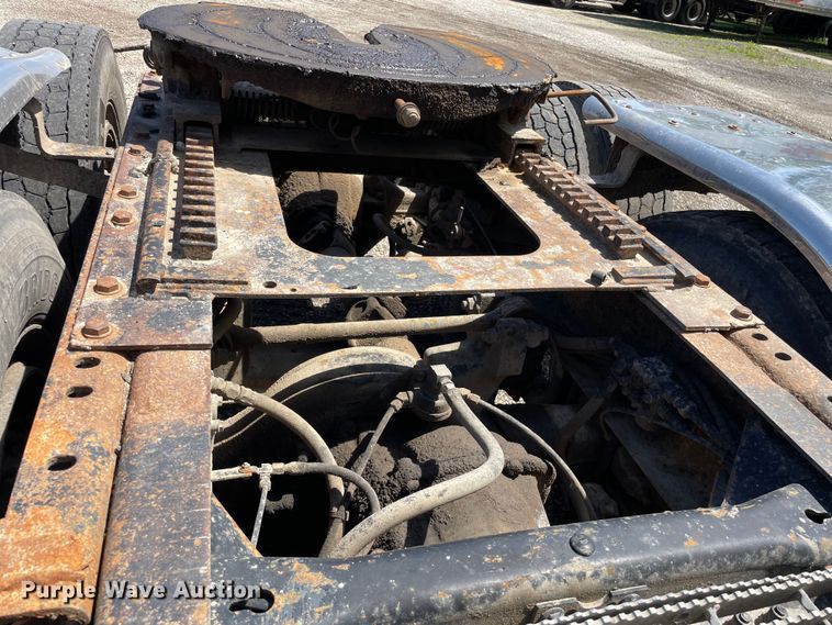 image for item OG9918 1998 Mack  CH613 semi truck