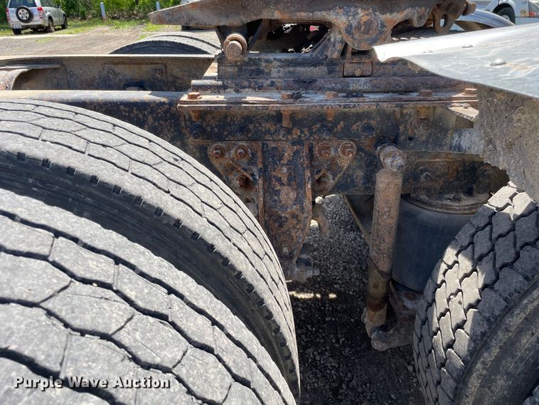 image for item OG9918 1998 Mack  CH613 semi truck