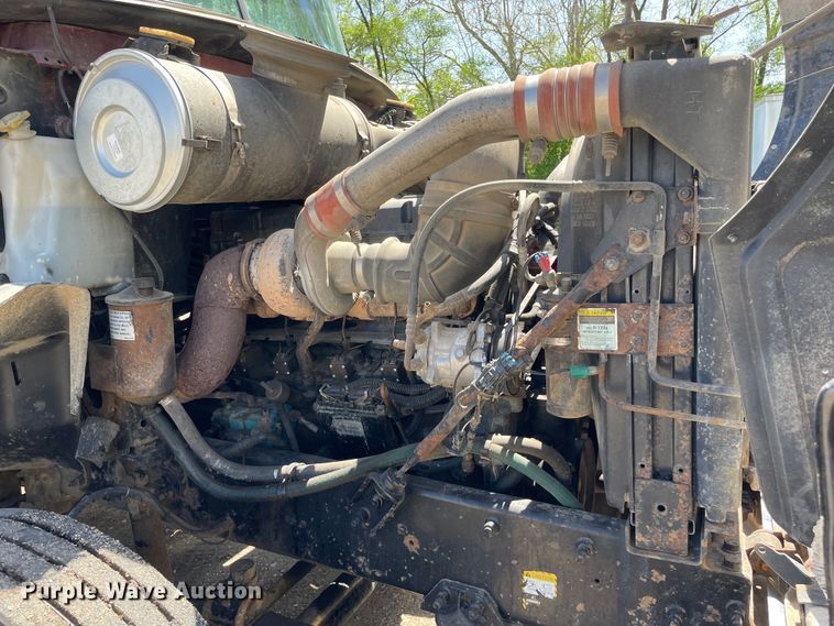 image for item OG9918 1998 Mack  CH613 semi truck