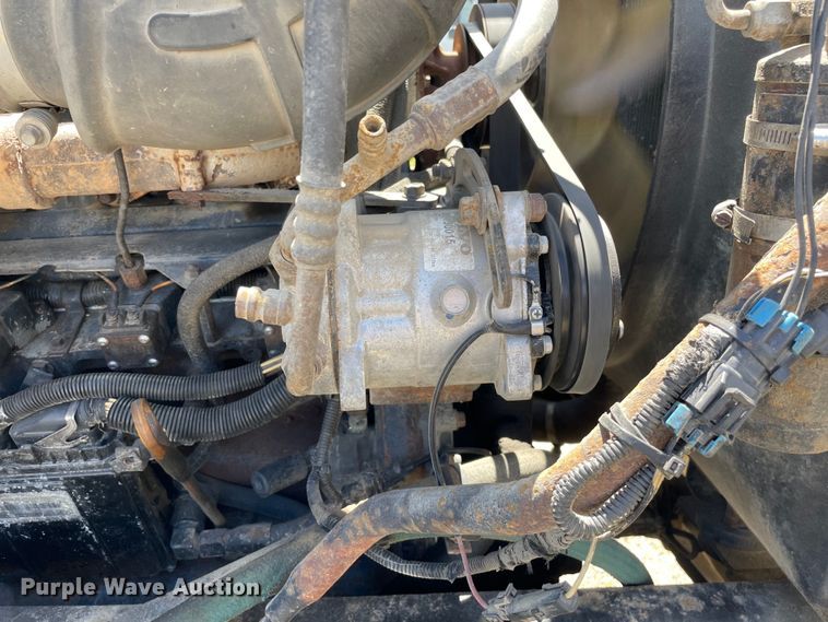 image for item OG9918 1998 Mack  CH613 semi truck