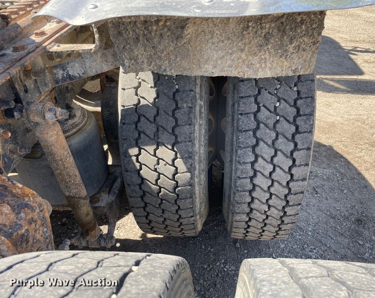 image for item OG9918 1998 Mack  CH613 semi truck