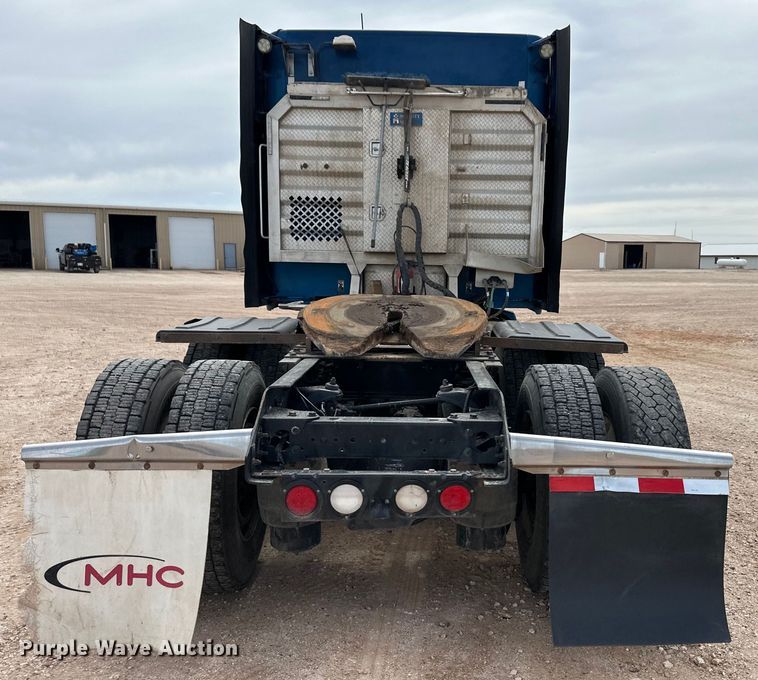 image for item OI9488 2018 Kenworth T680 semi truck