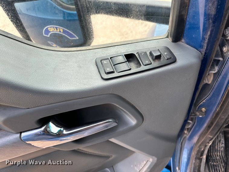 image for item OI9488 2018 Kenworth T680 semi truck