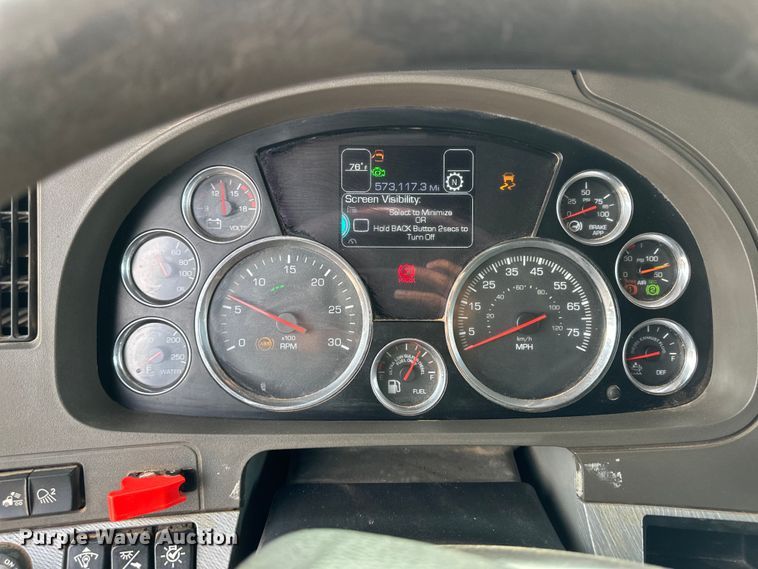 image for item OI9488 2018 Kenworth T680 semi truck